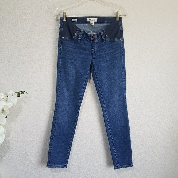 Madewell Maternity Side-Panel Skinny Jeans in Wendover - Picture 2 of 13